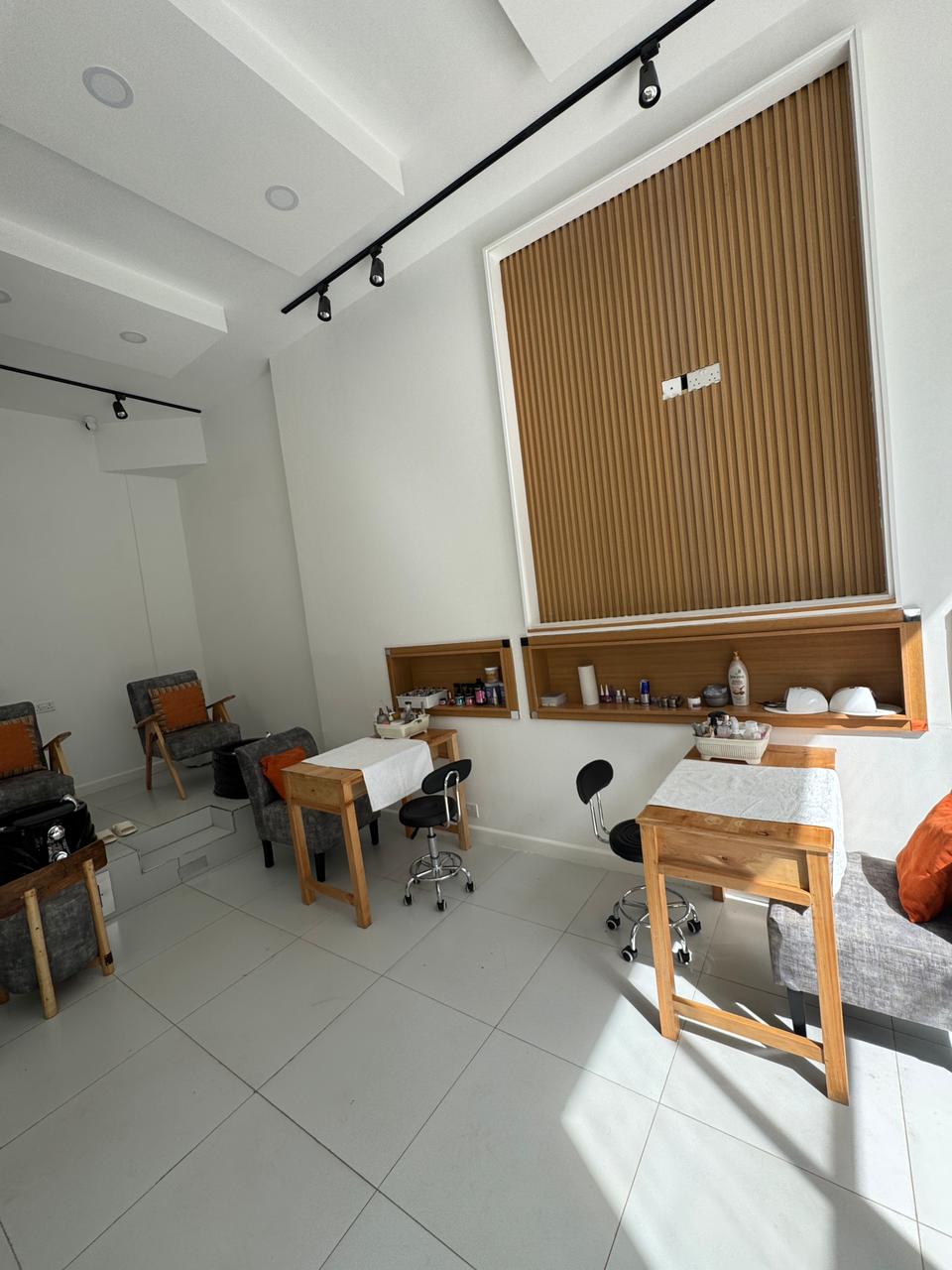 Tilisi Salon detail 2